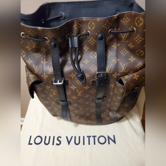 Louis Vuitton Christopher Backpack - Picture 5 of 6